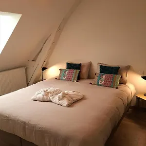 le-feneau.hotels-rhonealpes.com/